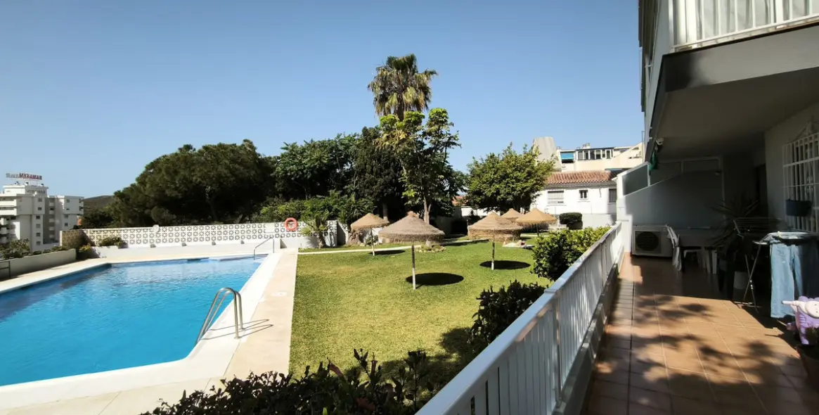 Sale of ground floor apartment in Fuengirola 11