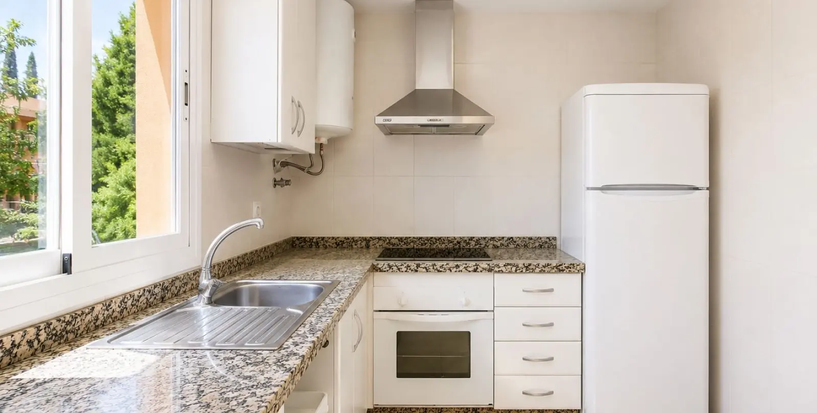 Продажа двухуровневого пентхауса в Casares 15