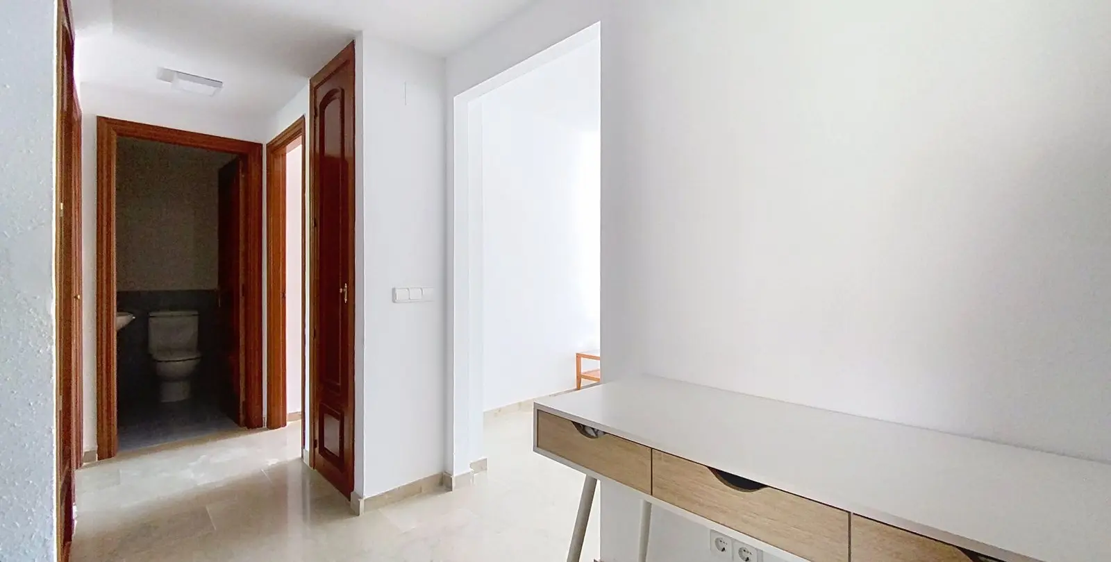 Продажа двухуровневого пентхауса в Casares 16