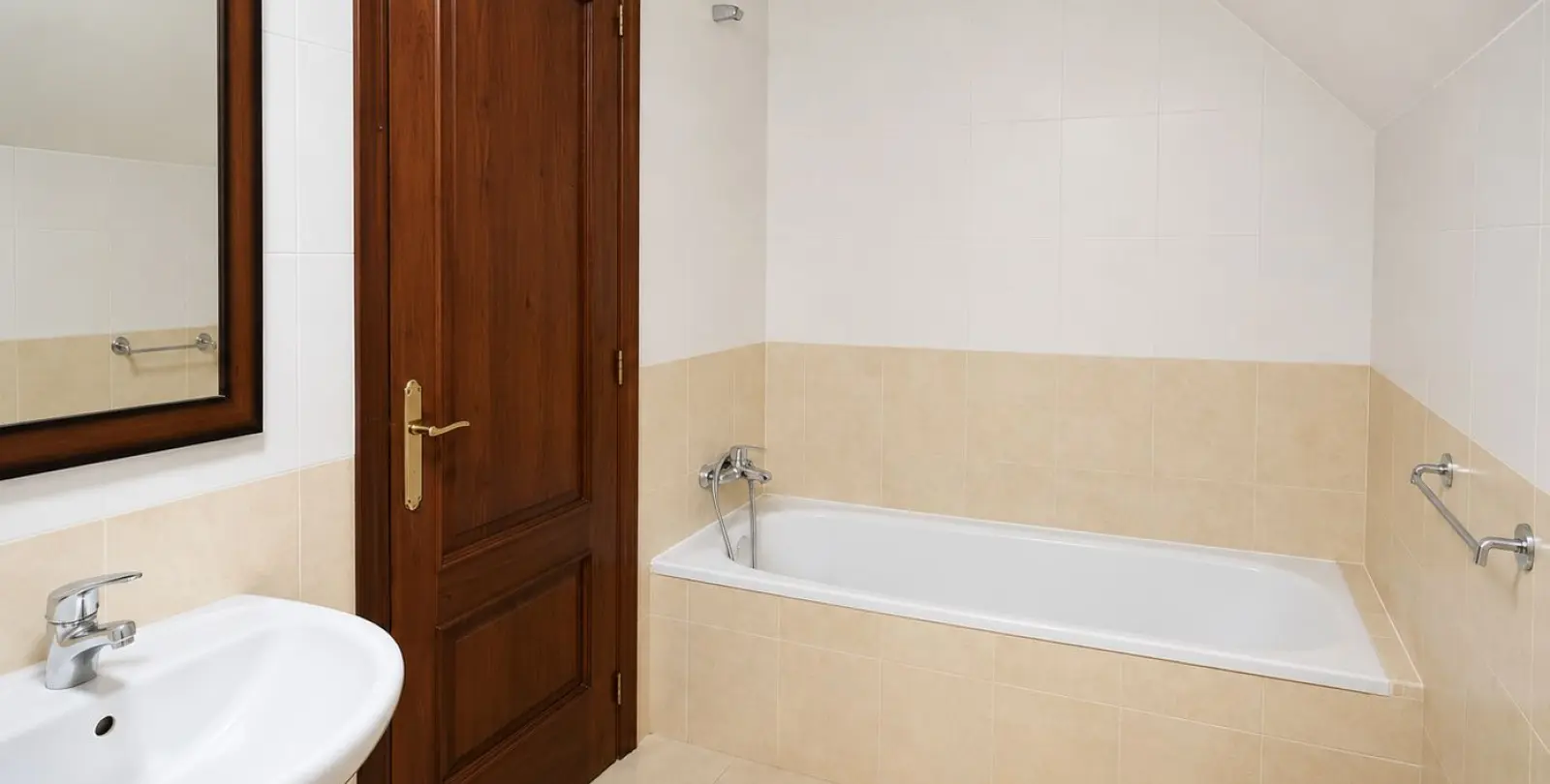 Продажа двухуровневого пентхауса в Casares 32