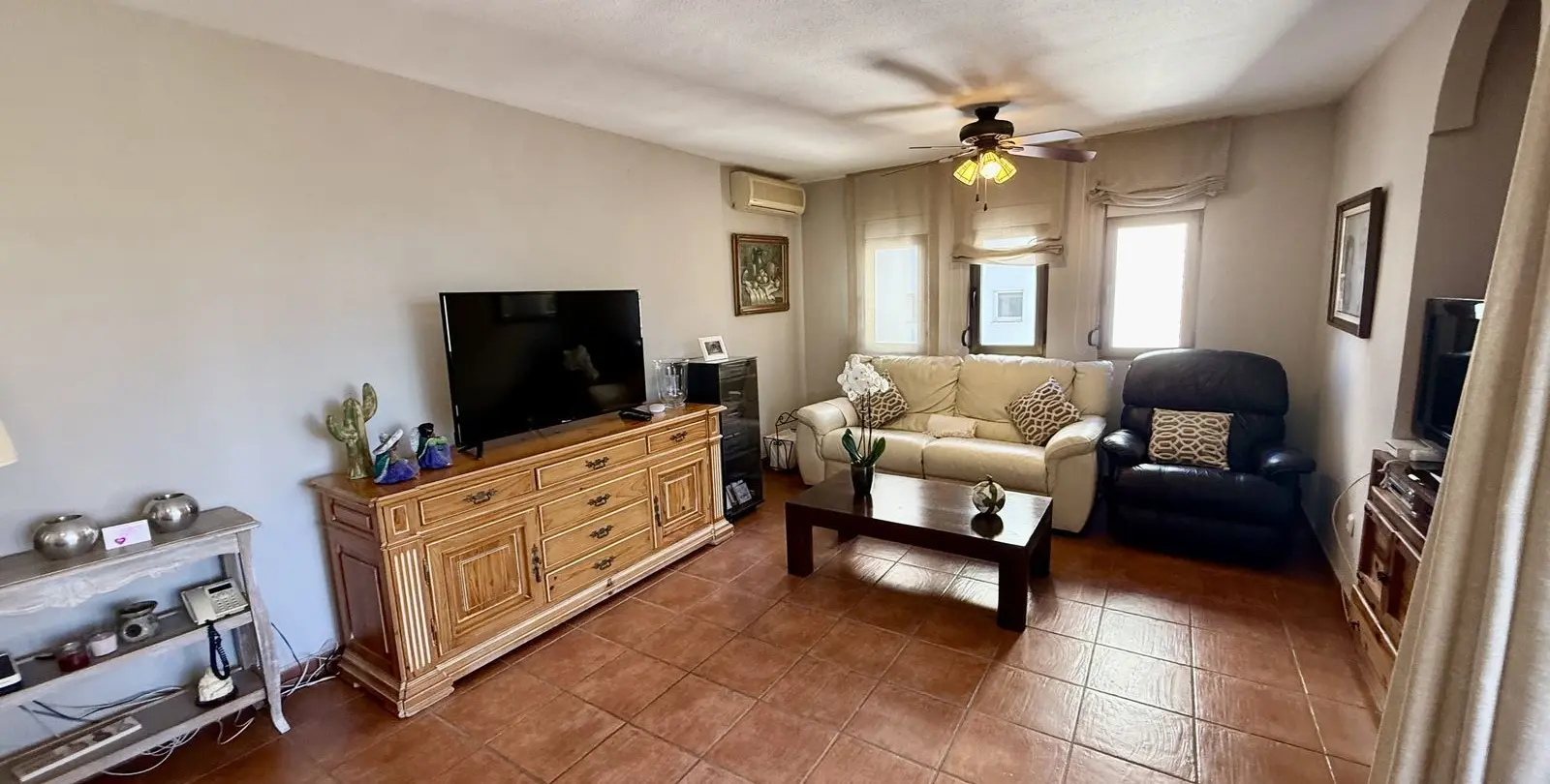 Venta de apartamento en planta media en Recinto Ferial 10