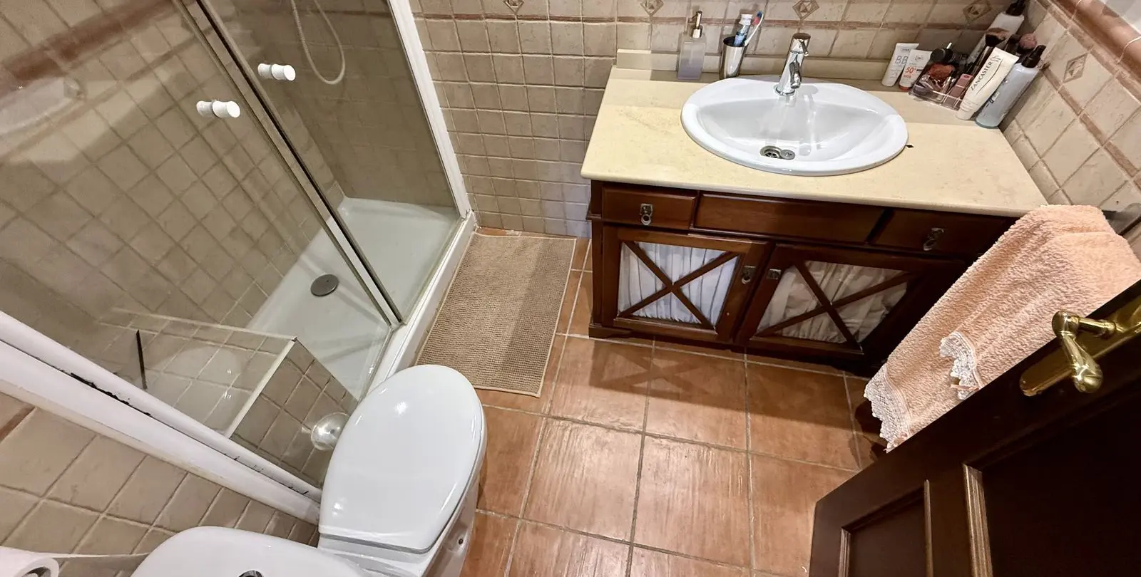 Venta de apartamento en planta media en Recinto Ferial 16