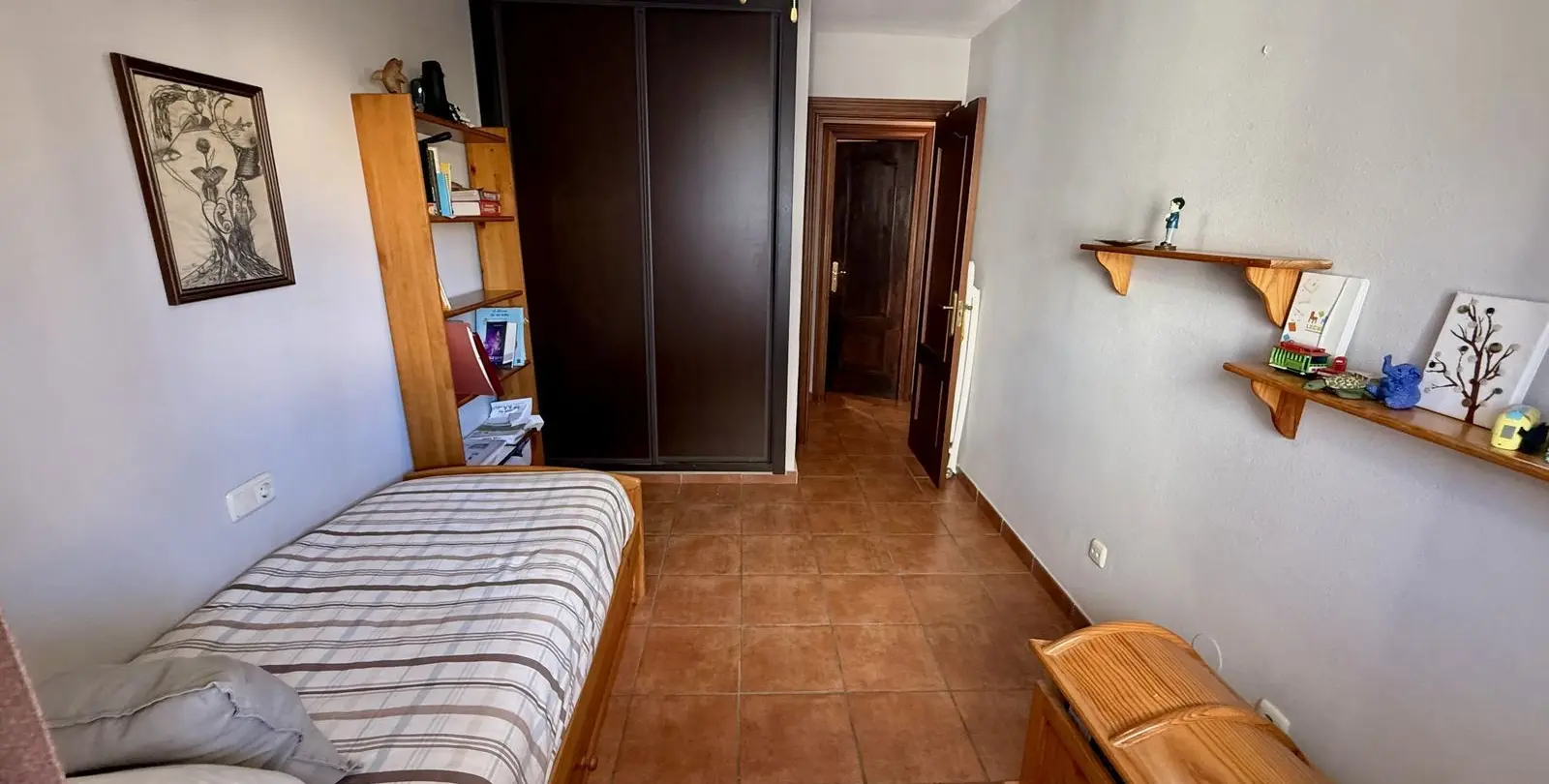 Venta de apartamento en planta media en Recinto Ferial 29