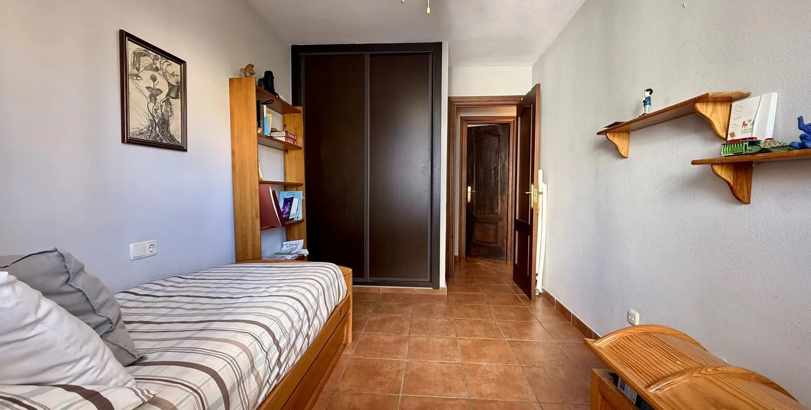 Venta de apartamento en planta media en Recinto Ferial 30