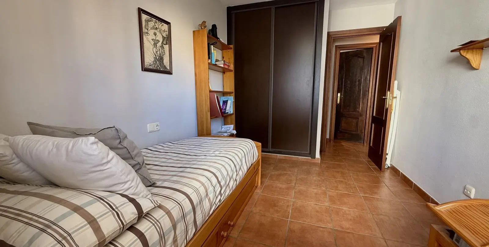 Venta de apartamento en planta media en Recinto Ferial 31