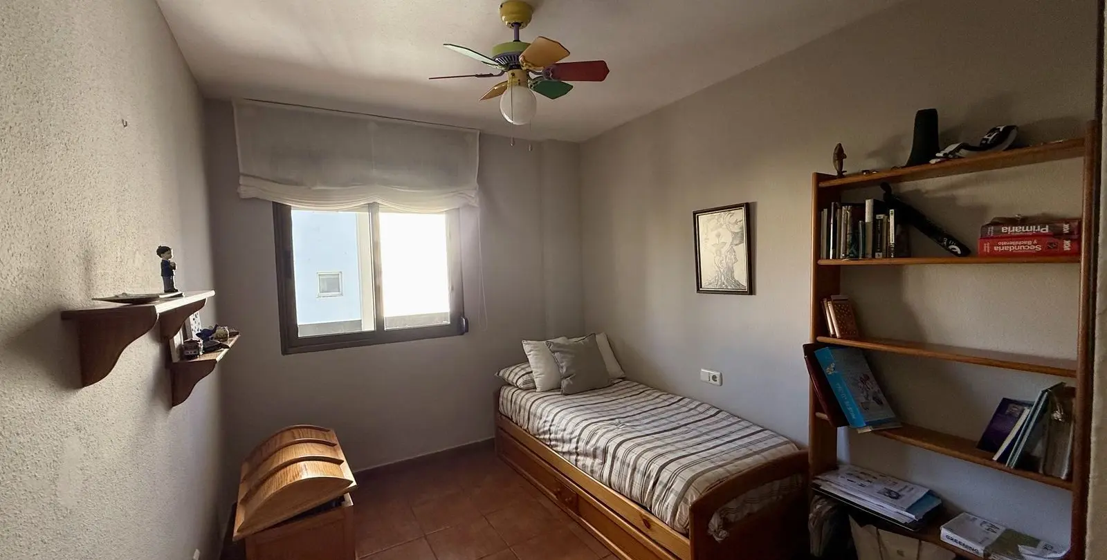 Venta de apartamento en planta media en Recinto Ferial 32