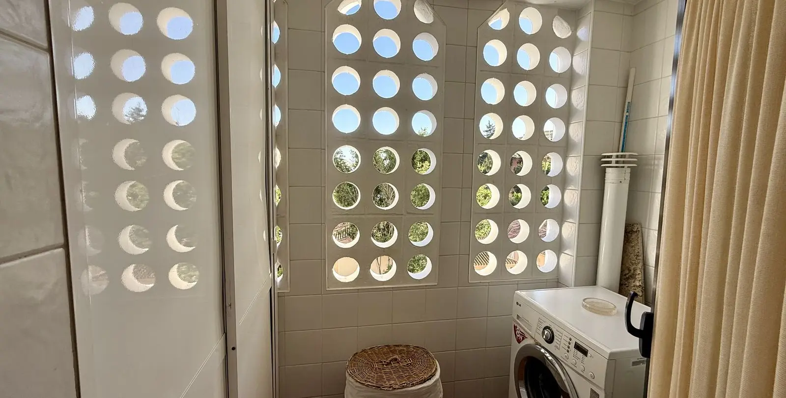 Venta de apartamento en planta media en Recinto Ferial 37