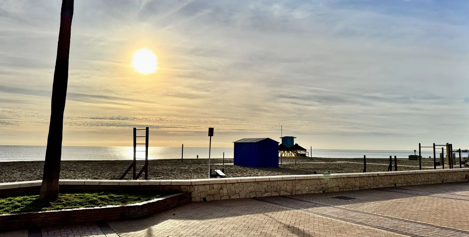 Venta de apartamento en planta media en Recinto Ferial 43