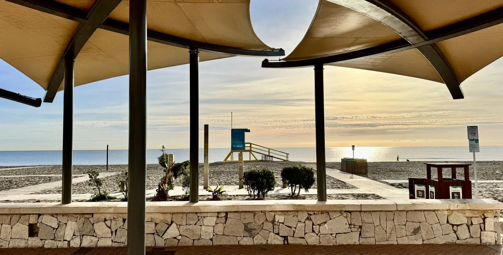 Venta de apartamento en planta media en Recinto Ferial 45