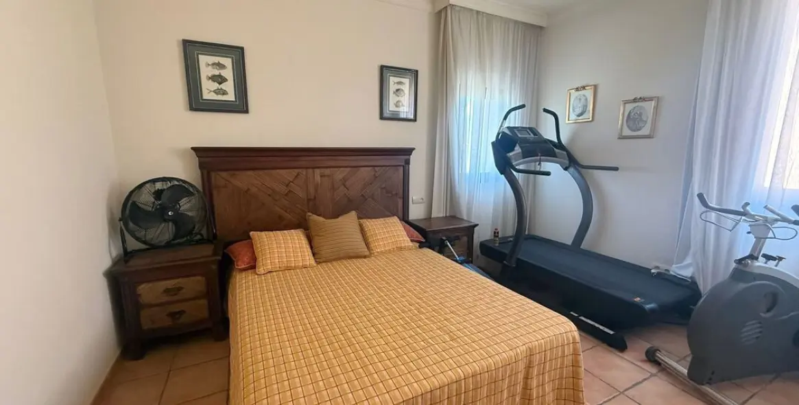 Sale of duplex in Estepona 12