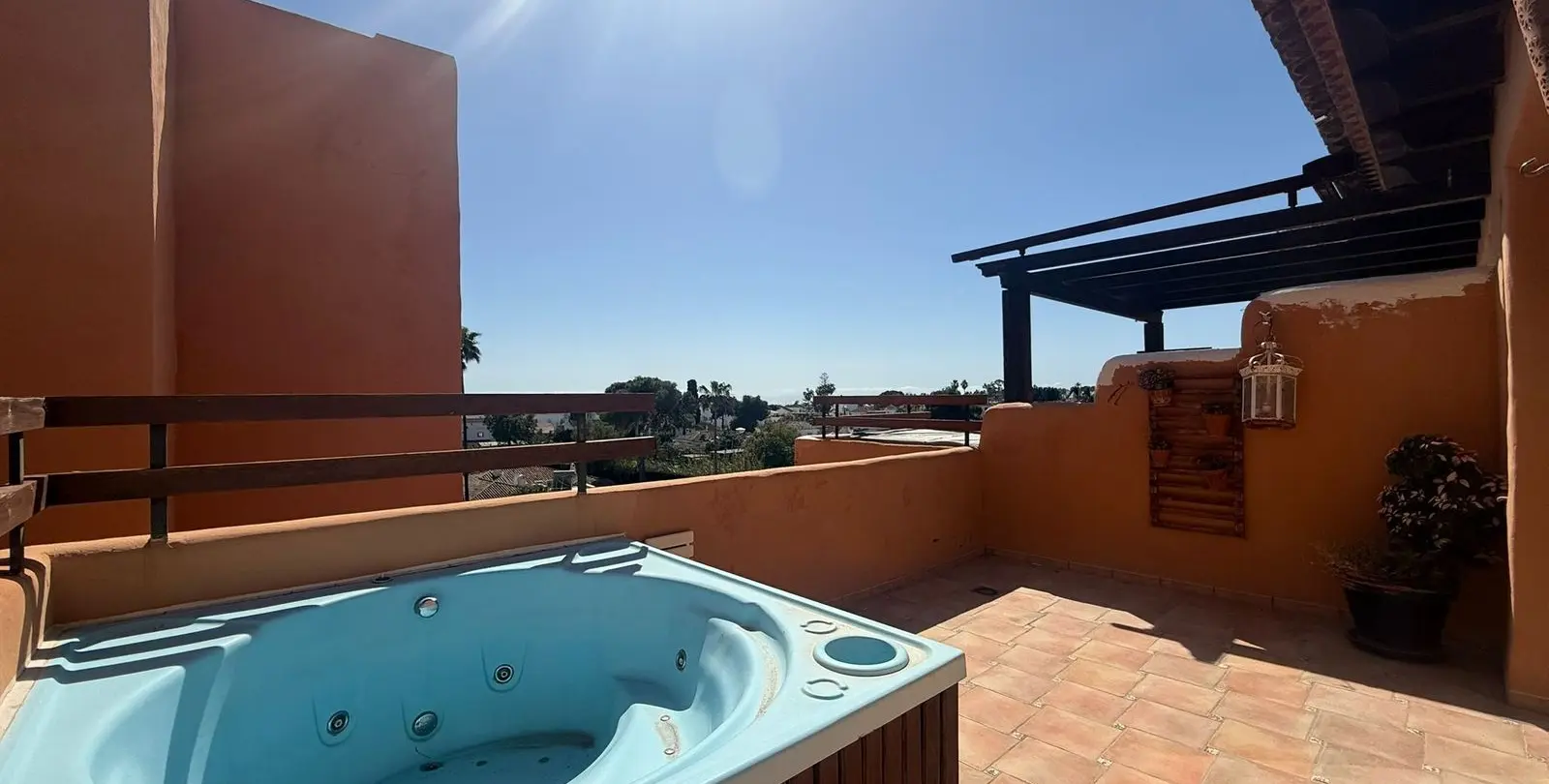 Sale of duplex in Estepona 2