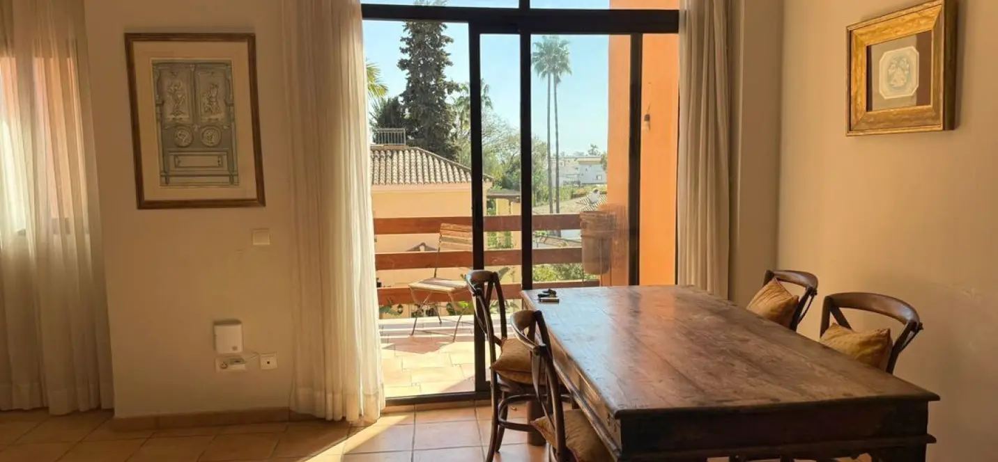 Sale of duplex in Estepona 2