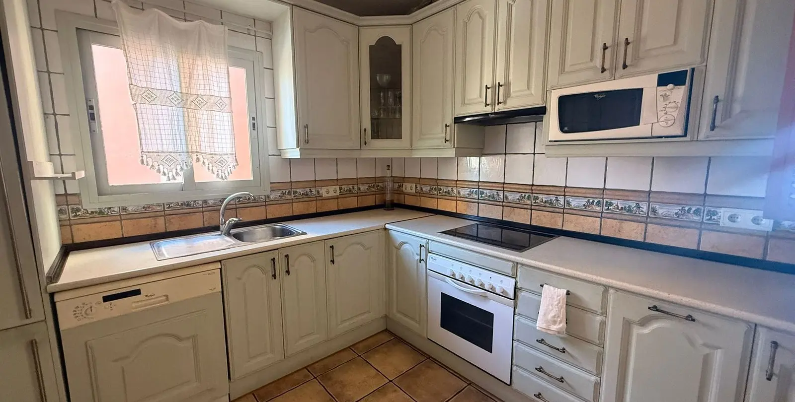 Sale of duplex in Estepona 14
