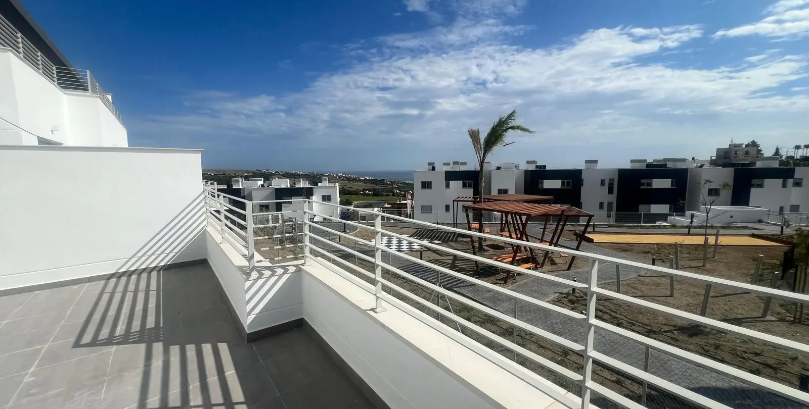 Sale of middle floor apartment in Valle Romano 2