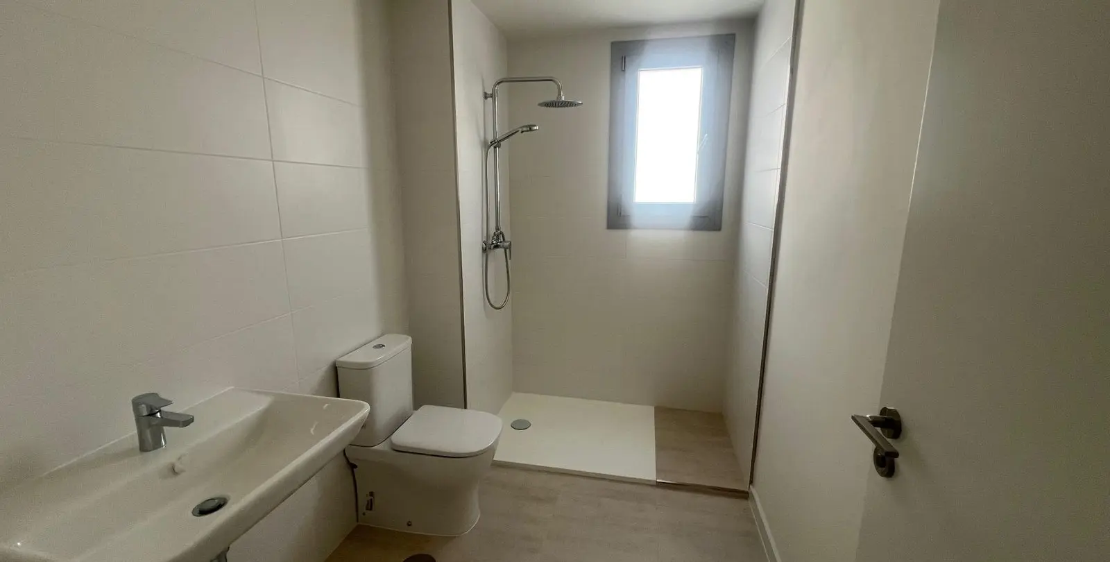 Sale of middle floor apartment in Valle Romano 5