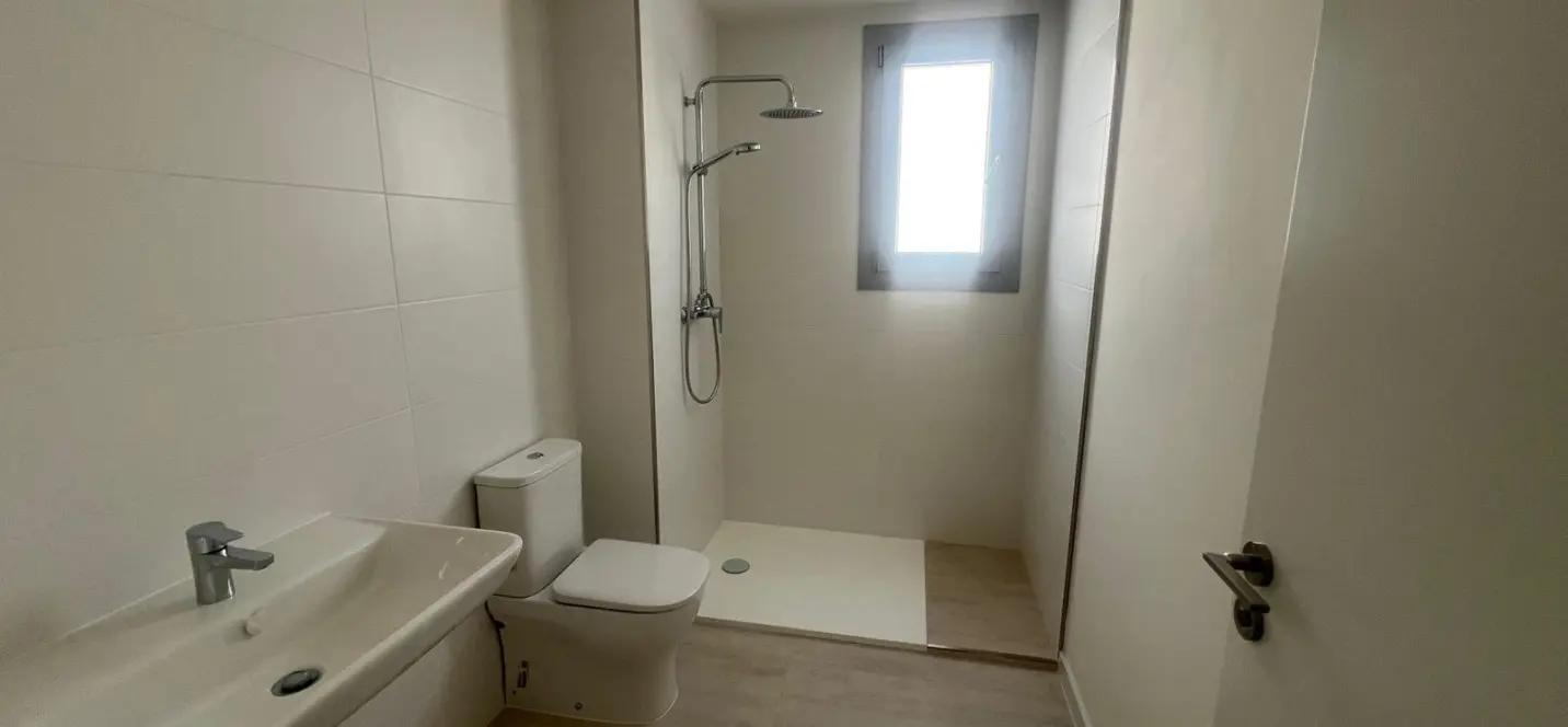 Sale of middle floor apartment in Valle Romano 4