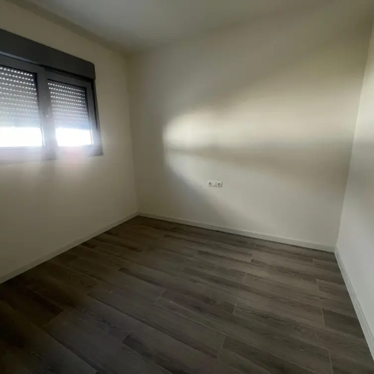 Sale of middle floor apartment in Valle Romano