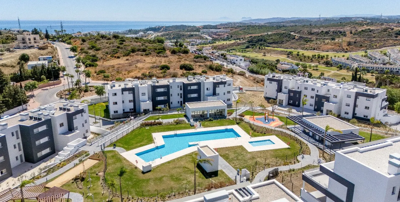 Sale of middle floor apartment in Valle Romano 13