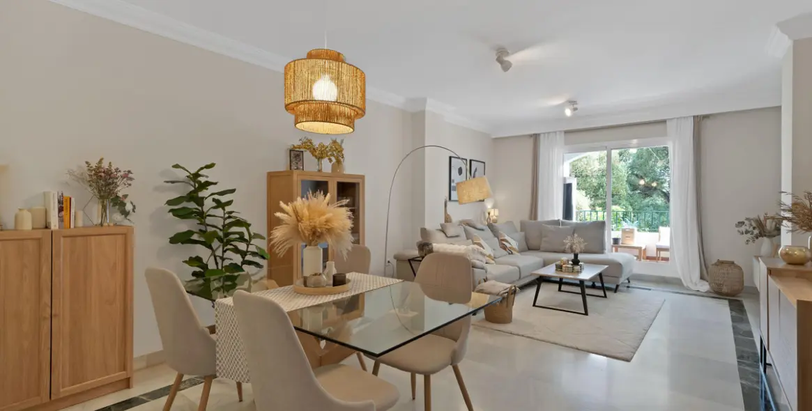 Продажа апартаментов на первом этаже в Marbella 2