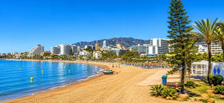 Продажа апартаментов на среднем этаже в Benalmadena Costa 0