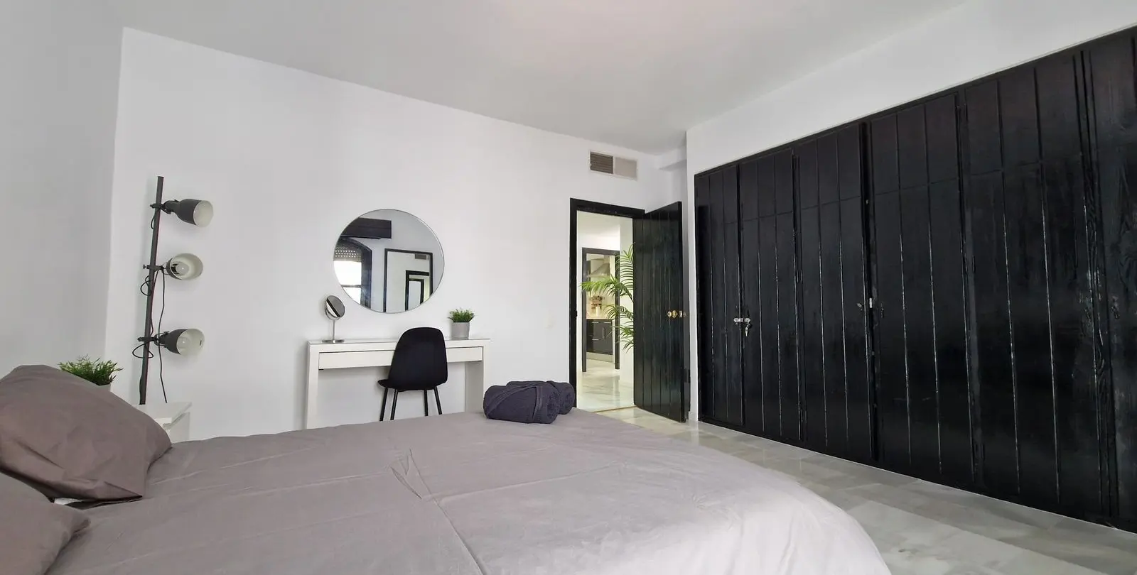 Sale of penthouse in Puerto Banús 21