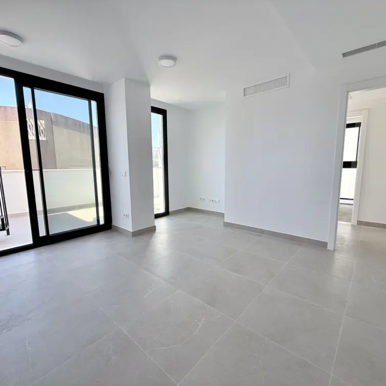 Продажа пентхауса в Estepona