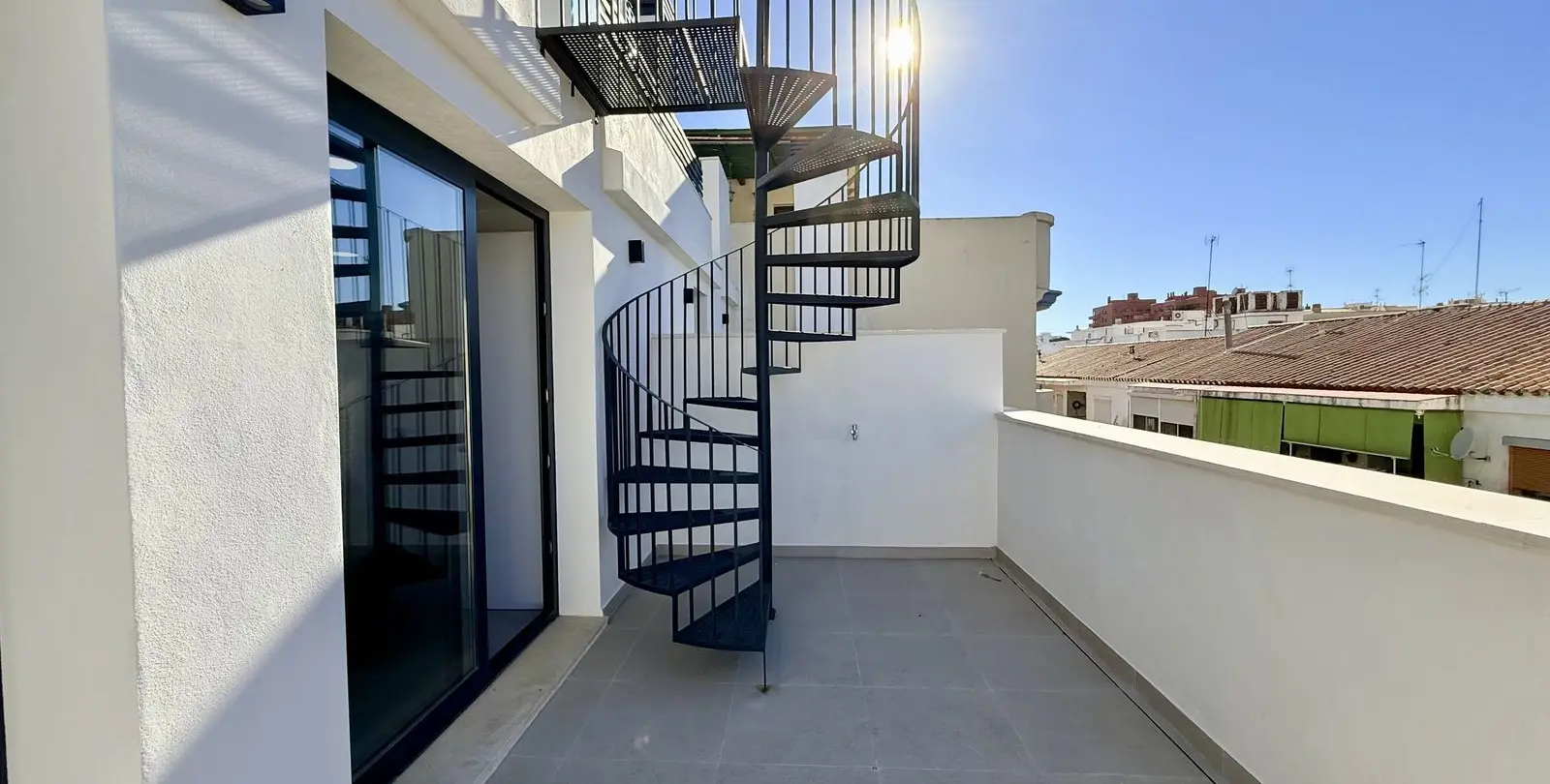 Sale of penthouse in Estepona 8