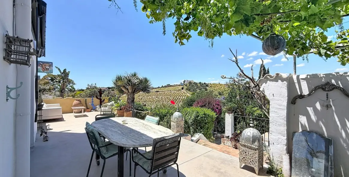 Sale of detached villa in Vélez-Málaga 35