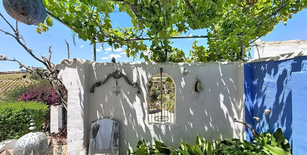 Sale of detached villa in Vélez-Málaga 40