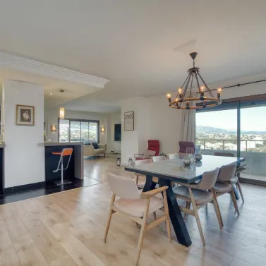 Sale of penthouse in Estepona