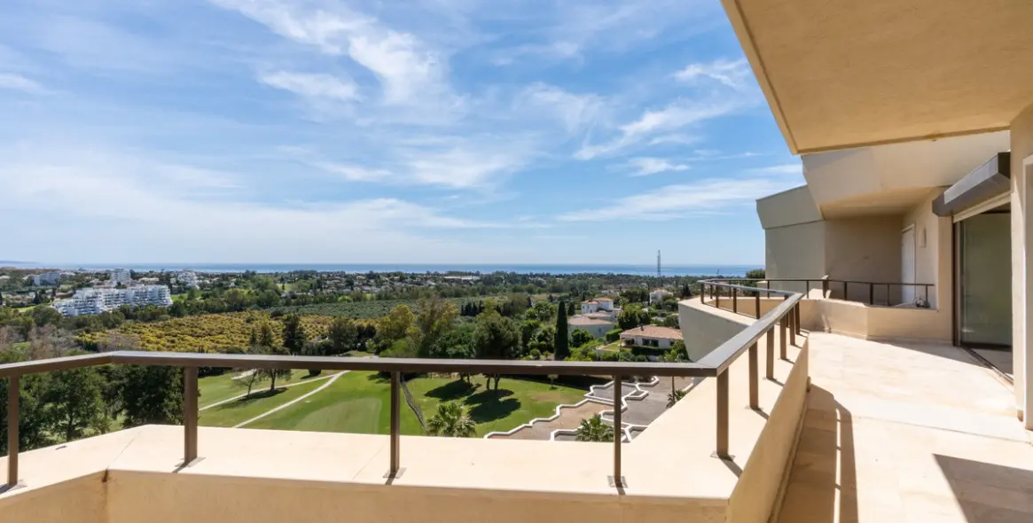 Продажа пентхауса в Estepona 24
