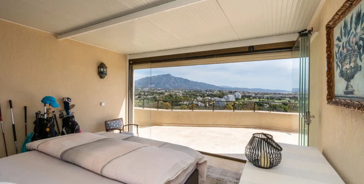 Продажа пентхауса в Estepona 28