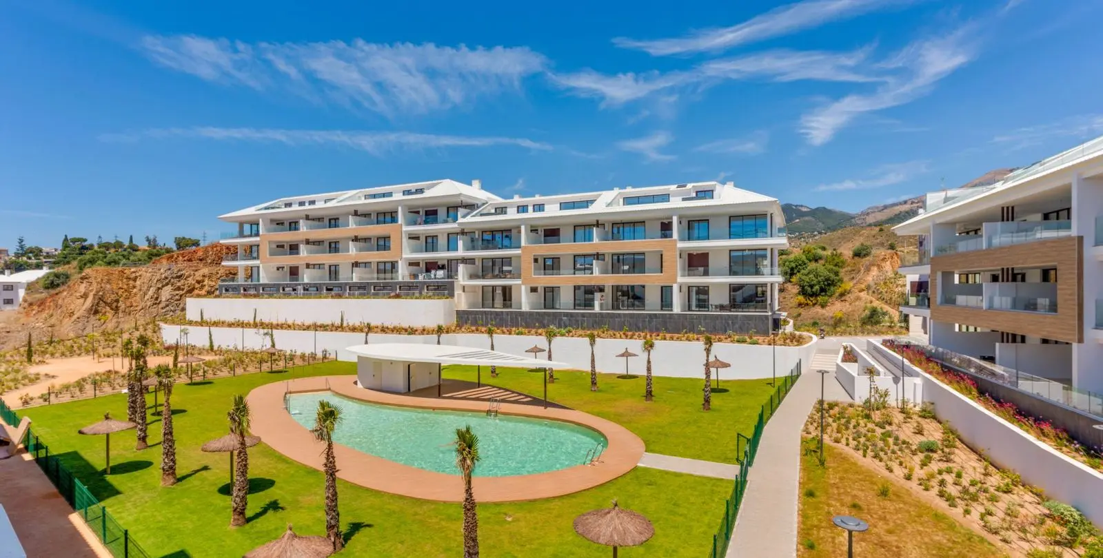 Venta de apartamento en planta media en Fuengirola 1