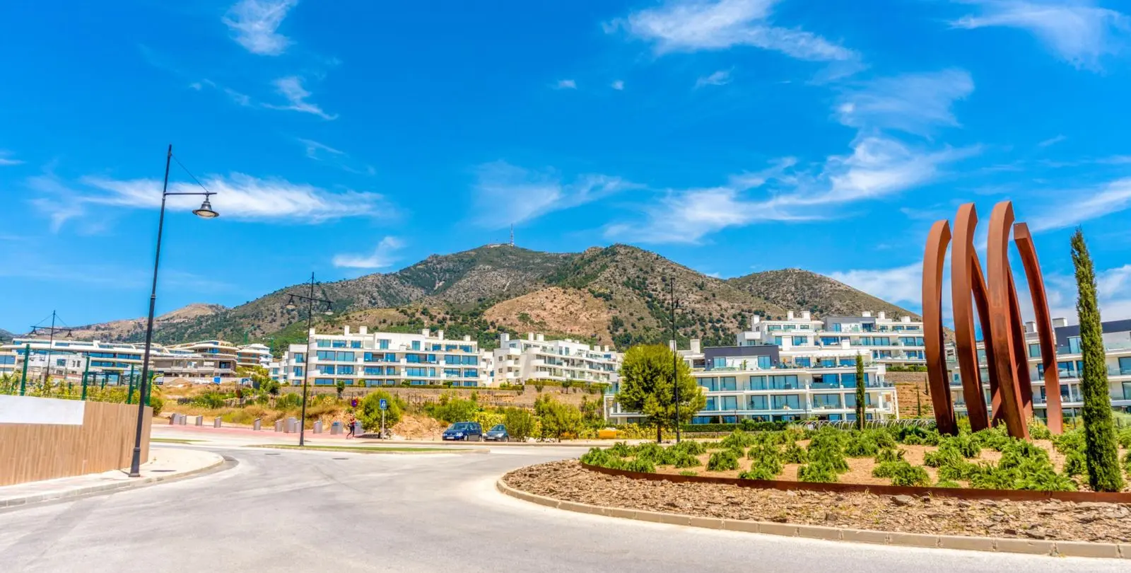 Sale of middle floor apartment in Fuengirola 6