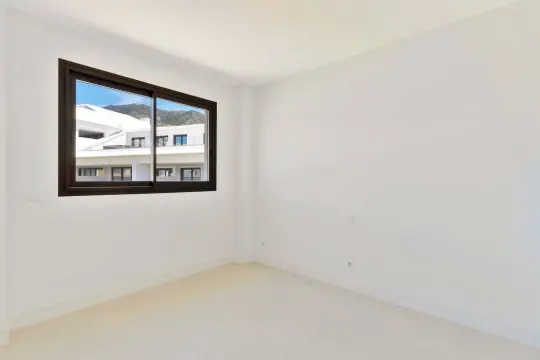 Image 7 thumb