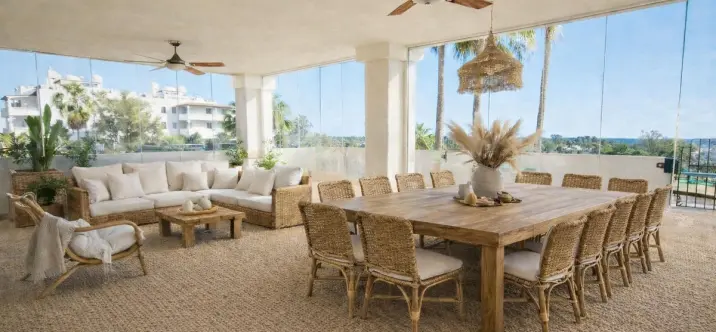 Venta de apartamento en planta media en Selwo 0
