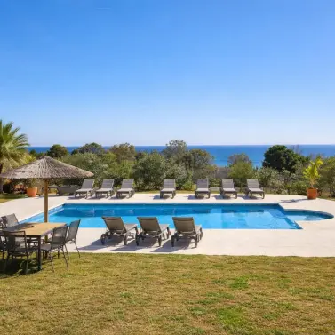 Venta de apartamento en planta media en Selwo