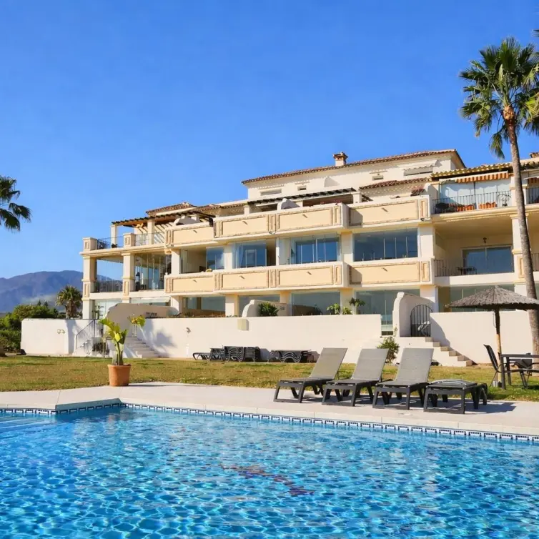Sale of middle floor apartment in Selwo
