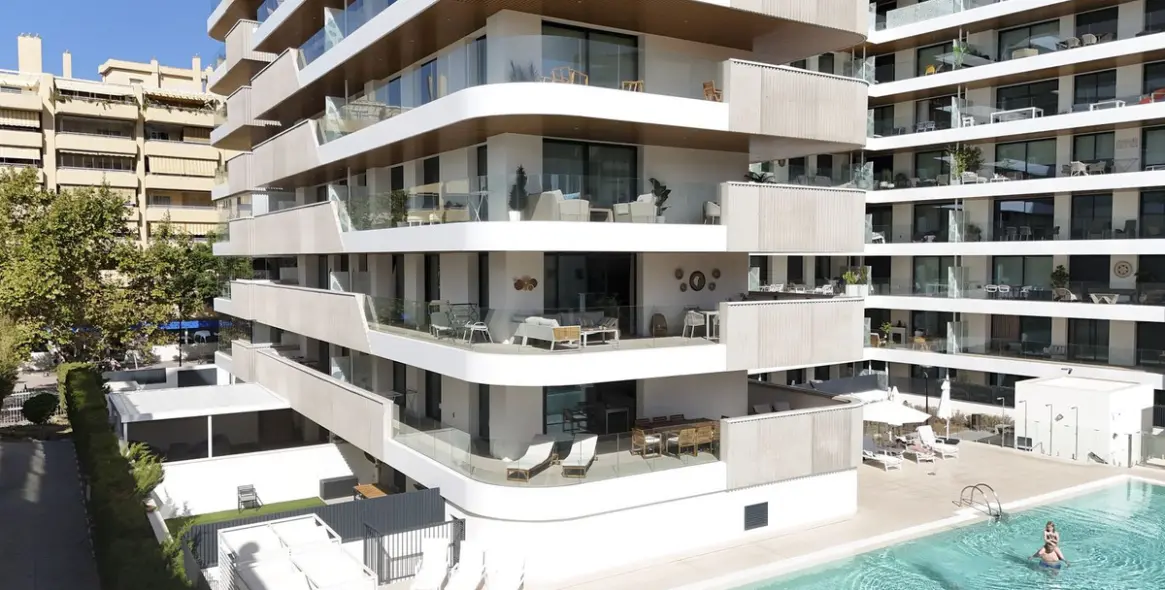Продажа апартаментов на среднем этаже в Fuengirola 1