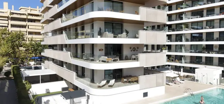 Продажа апартаментов на среднем этаже в Fuengirola 0