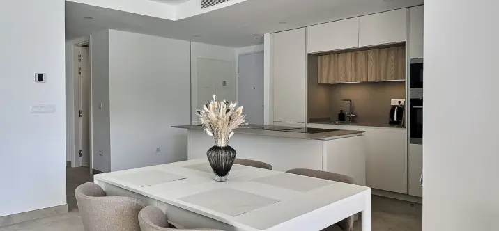 Продажа апартаментов на среднем этаже в Fuengirola 2