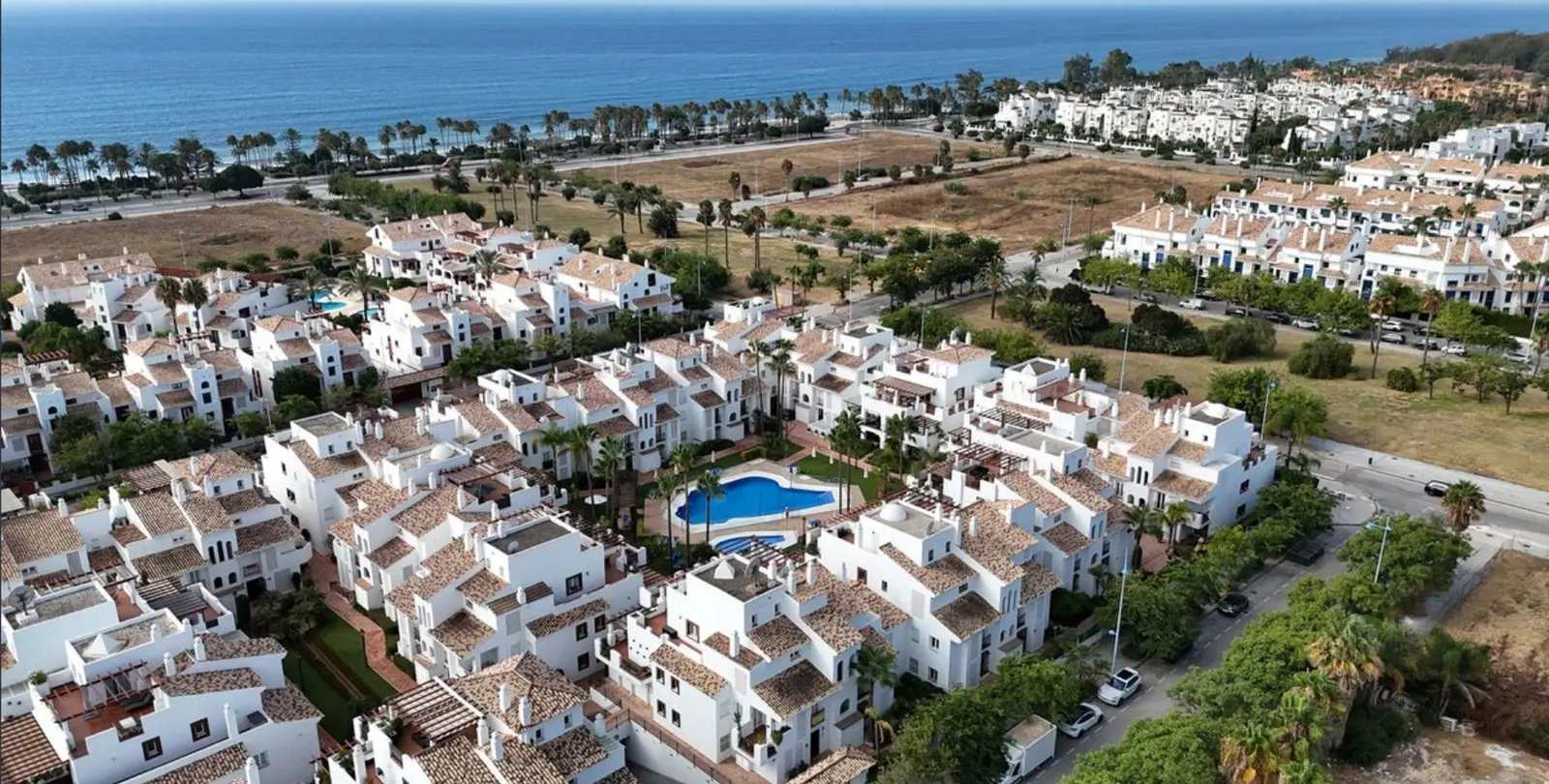 Продажа апартаментов на первом этаже в San Pedro de Alcántara 1