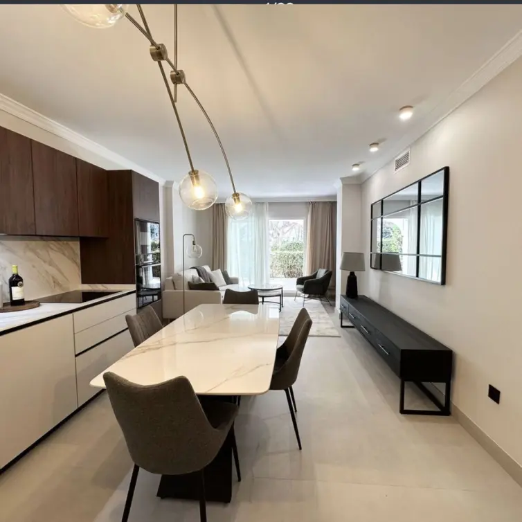 Продажа апартаментов на первом этаже в San Pedro de Alcántara