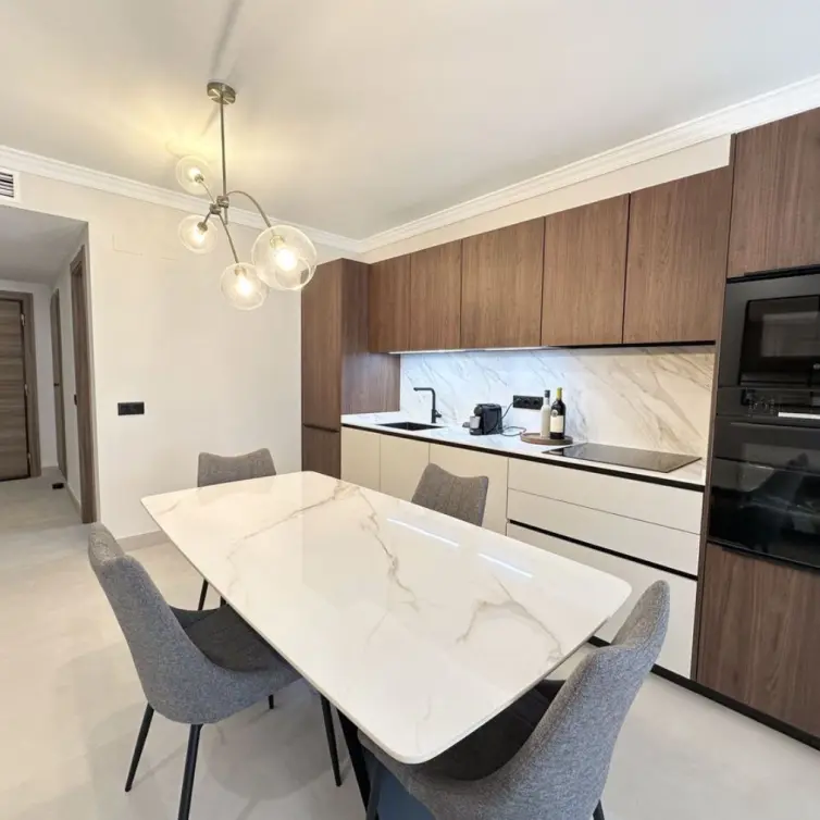 Продажа апартаментов на первом этаже в San Pedro de Alcántara