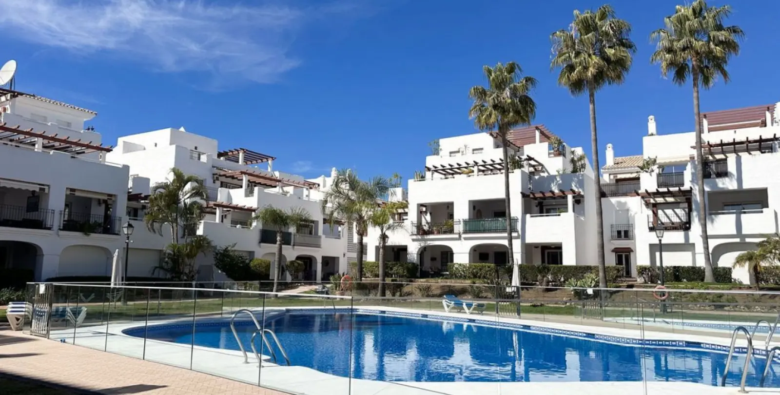 Продажа апартаментов на первом этаже в San Pedro de Alcántara 16