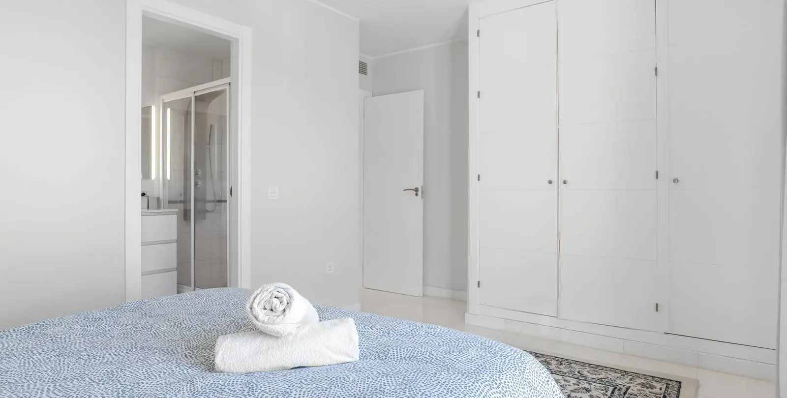 Продажа двухуровневого пентхауса в Doña Julia 15
