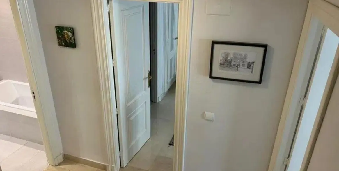 Sale of townhouse in Nueva Andalucía 13