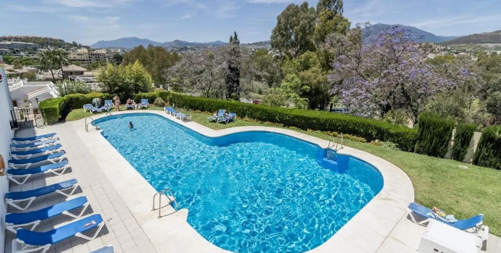 Sale of townhouse in Nueva Andalucía 1