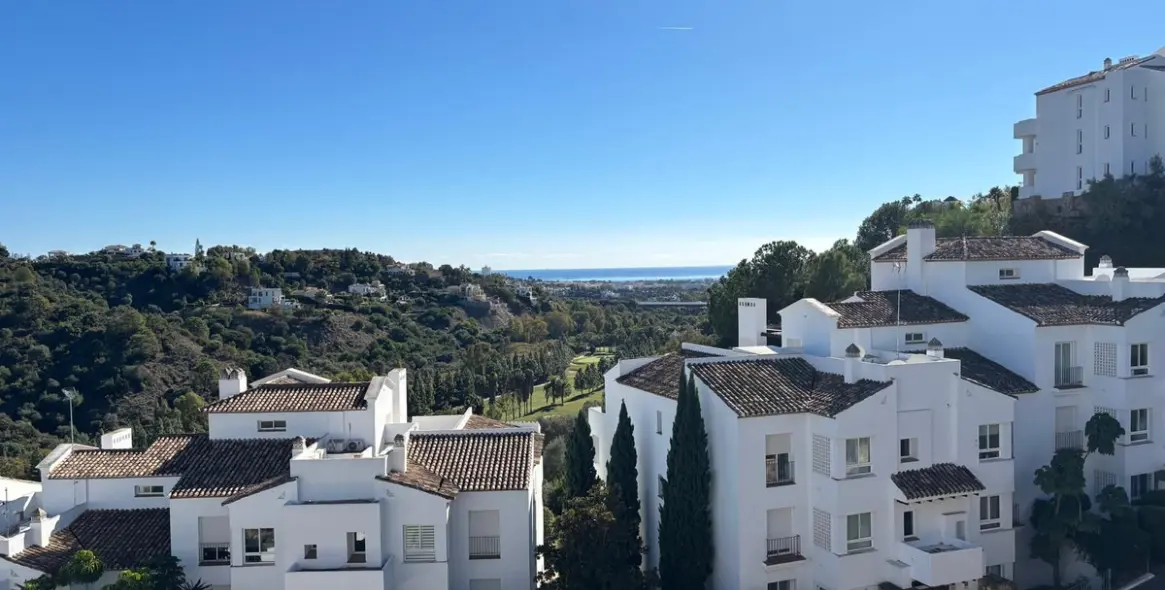Sale of penthouse in La Quinta 1