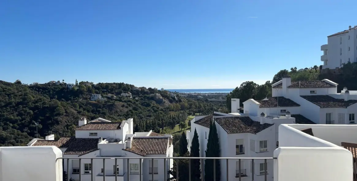 Sale of penthouse in La Quinta 38